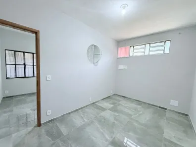 Casa com 2 Quartos para alugar, 100m² no Centro, Guapimirim