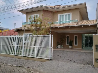 Sobrado com 3 Quartos à venda, 242m² no , São Francisco do Sul