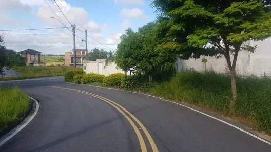 Terreno / Lote / Condomínio à venda, 256m² no Lagoa, Macaé
