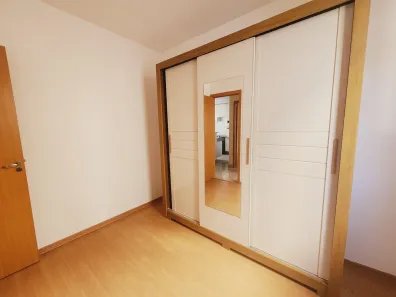 Apartamento com 2 Quartos para alugar, 43m² no Olaria, Salto