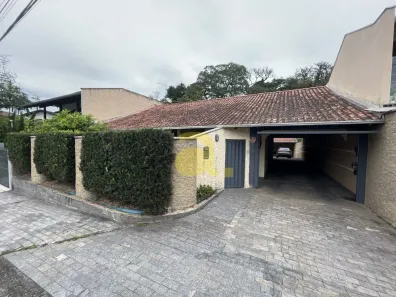 Casa com 3 Quartos à venda, 198m² no Água Verde, Blumenau