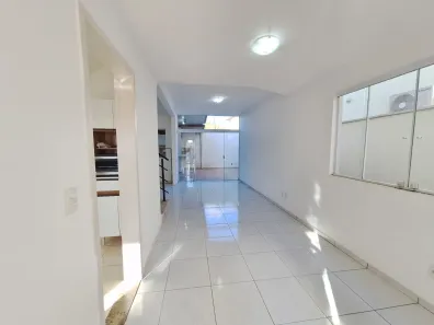 Sobrado com 3 Quartos à venda, 121m² no Jardim Primavera, Itupeva