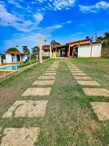 Fazenda / Sítio / Chácara com 4 Quartos à venda, 225m² no Área Rural de Esmeraldas, Esmeraldas