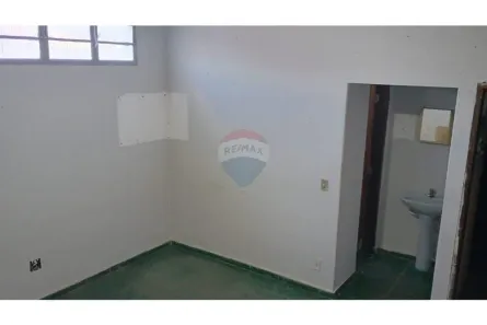 Galpão / Depósito / Armazém à venda, 243m² no Conjunto Chica Ferreira, Uberaba