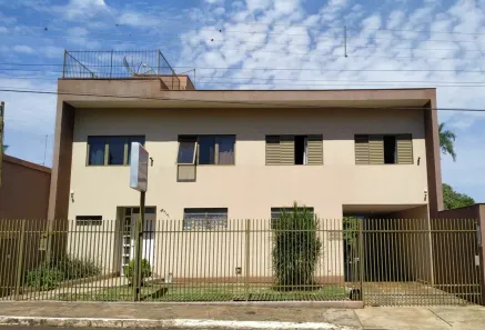 Sobrado com 3 Quartos à venda, 272m² no , Sertanópolis