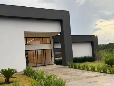 Casa de Condomínio com 4 Quartos à venda, 220m² no Porta do Sol, Mairinque