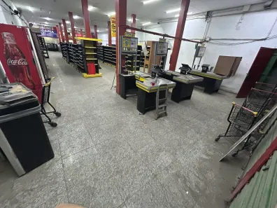 Loja / Salão / Ponto Comercial com 10 Quartos para venda ou aluguel, 650m² no Nova Aurora, Belford Roxo