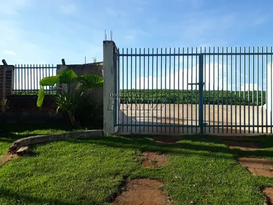Casa com 2 Quartos para alugar, 1600m² no , Sertanópolis