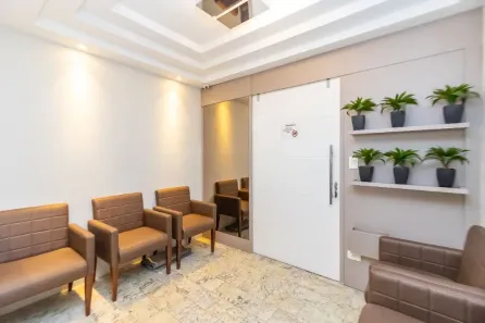 Conjunto Comercial / Sala para alugar, 66m² no Centro, Curitiba