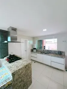 Casa de Condomínio com 4 Quartos à venda, 350m² no Malícia (Abrantes), Camaçari