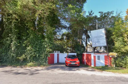 Fazenda / Sítio / Chácara com 3 Quartos à venda, 260m² no Jardim Karla, Pinhais