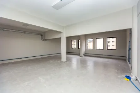 Conjunto Comercial / Sala para alugar, 63m² no Centro, Curitiba