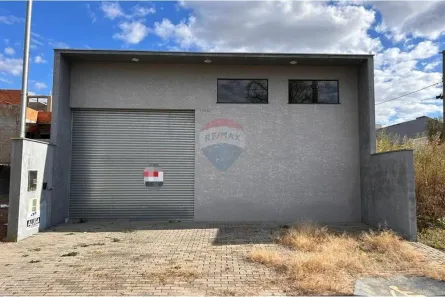 Galpão / Depósito / Armazém para alugar, 130m² no Condomínio Villa Verde Bragança, Bragança Paulista