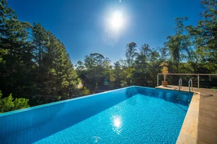 Casa de Condomínio com 4 Quartos à venda, 550m² no Jardim Indaiá, Embu das Artes