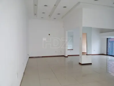 Conjunto Comercial / Sala para alugar, 1m² no Centro, Araraquara