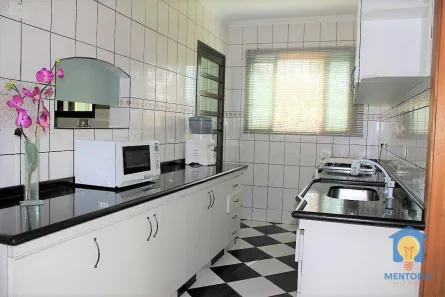 Fazenda / Sítio / Chácara com 5 Quartos para alugar, 640m² no Jardim São Miguel, Cotia