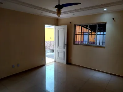 Casa com 3 Quartos à venda, 300m² no Comendador Soares, Nova Iguaçu