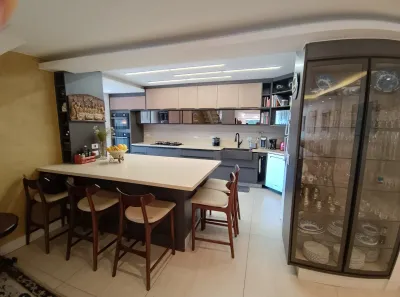Cobertura com 4 Quartos à venda, 240m² no Valparaíso, Petrópolis