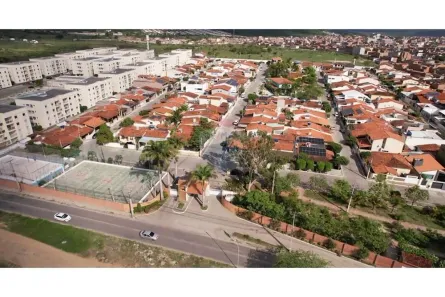 Casa de Condomínio com 2 Quartos à venda, 200m² no Universitário, Caruaru