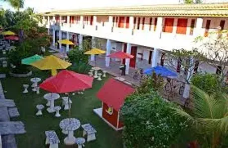 Hotel / Motel / Pousada com 40 Quartos para alugar, 2000m² no Arembepe (Abrantes), Camaçari