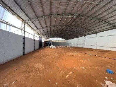 Galpão / Depósito / Armazém para venda ou aluguel, 2118m² no Centro, Mirassol