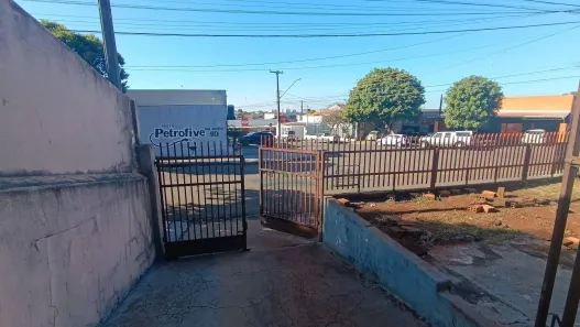 Casa com 3 Quartos para venda ou aluguel, 90m² no Leonor, Londrina