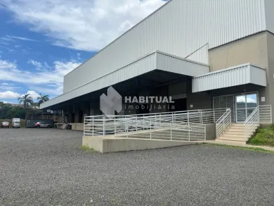 Galpão / Depósito / Armazém à venda, 2106m² no Distrito Industrial, Uberlândia