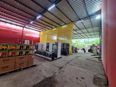 Galpão / Depósito / Armazém à venda, 800m² no Recreio dos Bandeirantes, Rio de Janeiro
