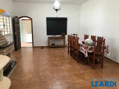 Loja / Salão / Ponto Comercial com 4 Quartos para venda ou aluguel, 290m² no Jardim Estância Brasil, Atibaia