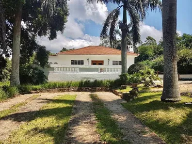 Fazenda / Sítio / Chácara com 8 Quartos para venda ou aluguel, 1000m² no , Cabreúva