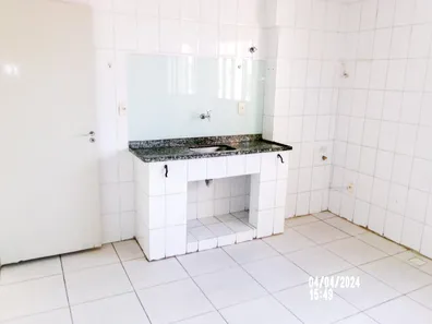 Apartamento com 2 Quartos para alugar, 105m² no Parque Duque, Duque de Caxias