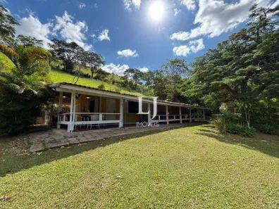 Fazenda / Sítio / Chácara com 4 Quartos à venda, 200m² no , Areal