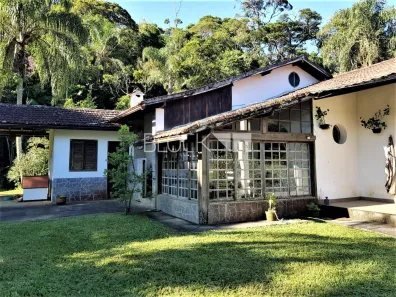Fazenda / Sítio / Chácara com 3 Quartos à venda, 774m² no Ipiabas, Barra do Piraí