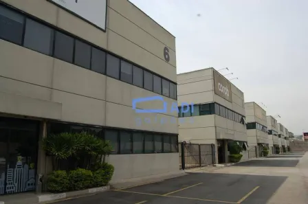 Galpão / Depósito / Armazém para alugar, 1583m² no Quitaúna, Osasco