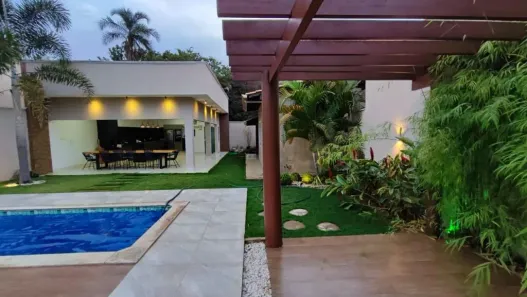 Casa com 3 Quartos à venda, 289m² no Centro, Hidrolândia