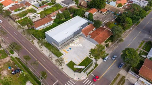 Loja / Salão / Ponto Comercial para alugar, 241m² no Bacacheri, Curitiba