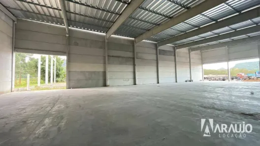 Galpão / Depósito / Armazém para alugar, 750m² no Machados, Navegantes