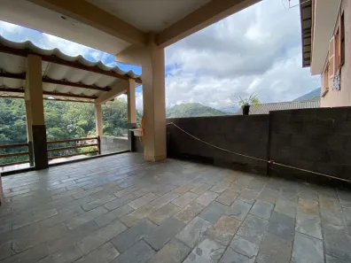 Casa com 2 Quartos à venda, 129m² no Castelanea, Petrópolis