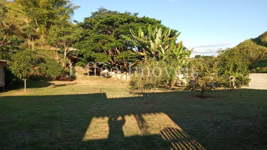 Fazenda / Sítio / Chácara com 3 Quartos à venda, 220m² no Rosa Machado, Piraí