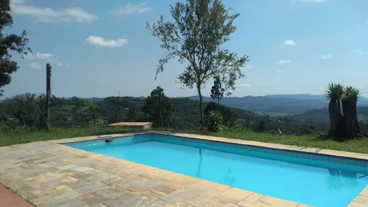 Fazenda / Sítio / Chácara com 4 Quartos à venda, 150m² no , Mairinque