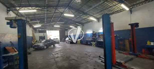 Galpão / Depósito / Armazém à venda, 250m² no Loteamento Alfredo Abilio Flores, Pindamonhangaba