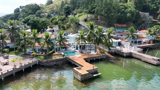 Casa de Condomínio com 4 Quartos à venda, 235m² no Retiro (Cunhambebe), Angra dos Reis