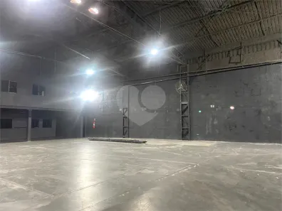 Galpão / Depósito / Armazém para alugar, 550m² no Vila Endres, Guarulhos