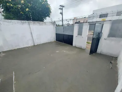 Casa com 3 Quartos para alugar, 150m² no Cordeiro, Recife