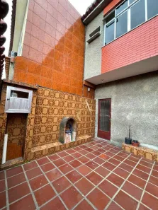 Casa de Condomínio com 2 Quartos para venda ou aluguel, 95m² no Centro, Nova Iguaçu