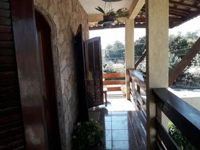 Sobrado com 3 Quartos à venda, 240m² no Vila Pasti, Louveira