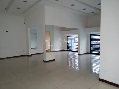 Conjunto Comercial / Sala para alugar, 1m² no Centro, Araraquara