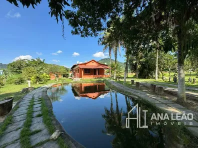 Fazenda / Sítio / Chácara com 3 Quartos à venda, 180m² no Parada Modelo, Guapimirim