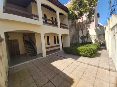 Casa com 6 Quartos à venda, 250m² no Itapuã, Salvador