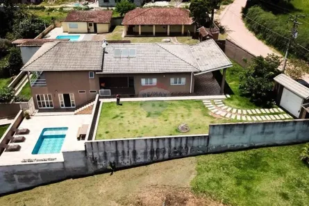 Fazenda / Sítio / Chácara com 4 Quartos à venda, 315m² no Centro, Jarinu